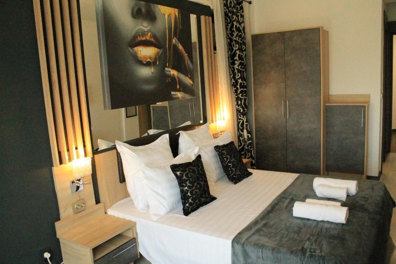 Theline Hotell Bukarest Exteriör bild