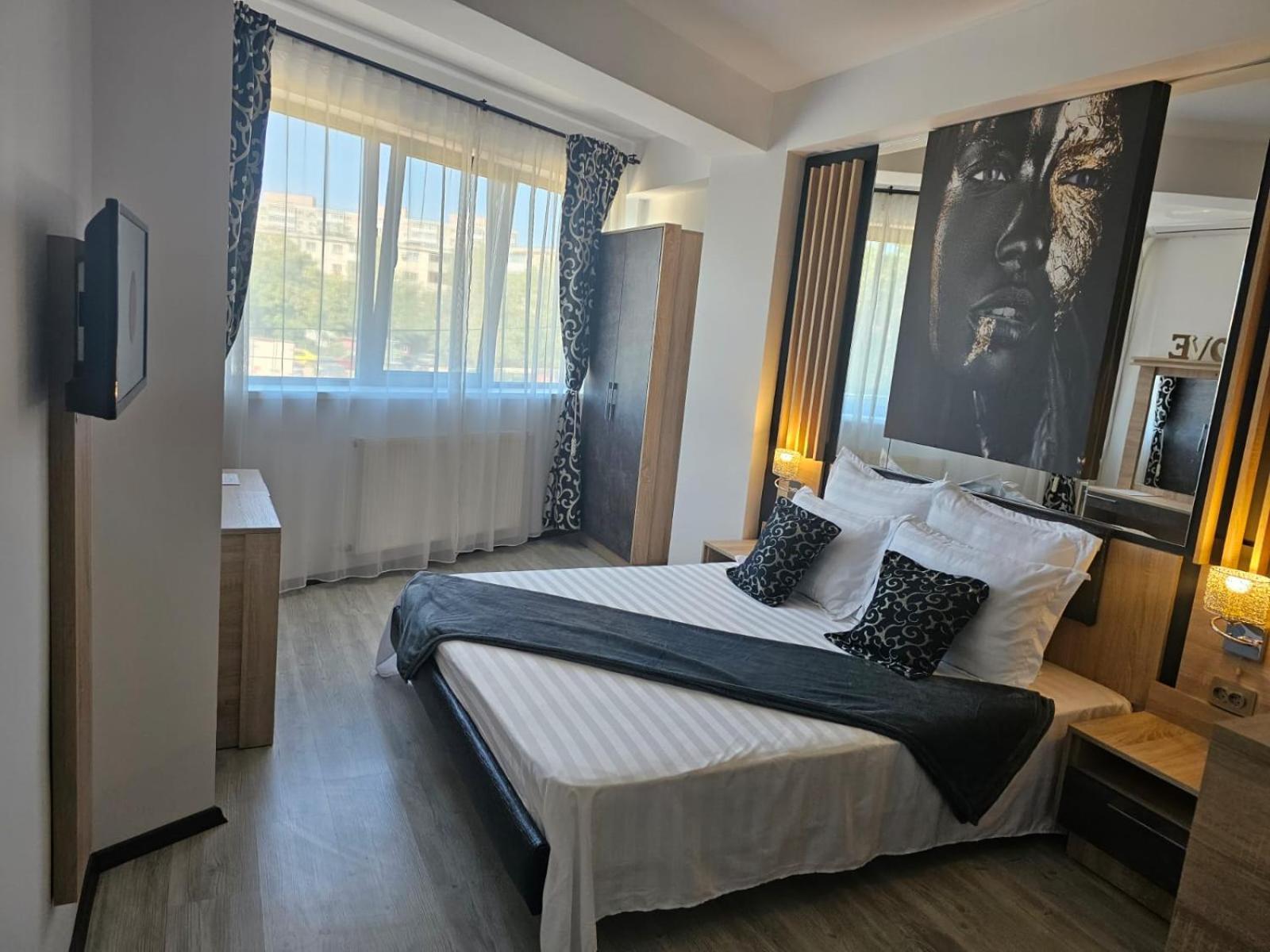Theline Hotell Bukarest Exteriör bild