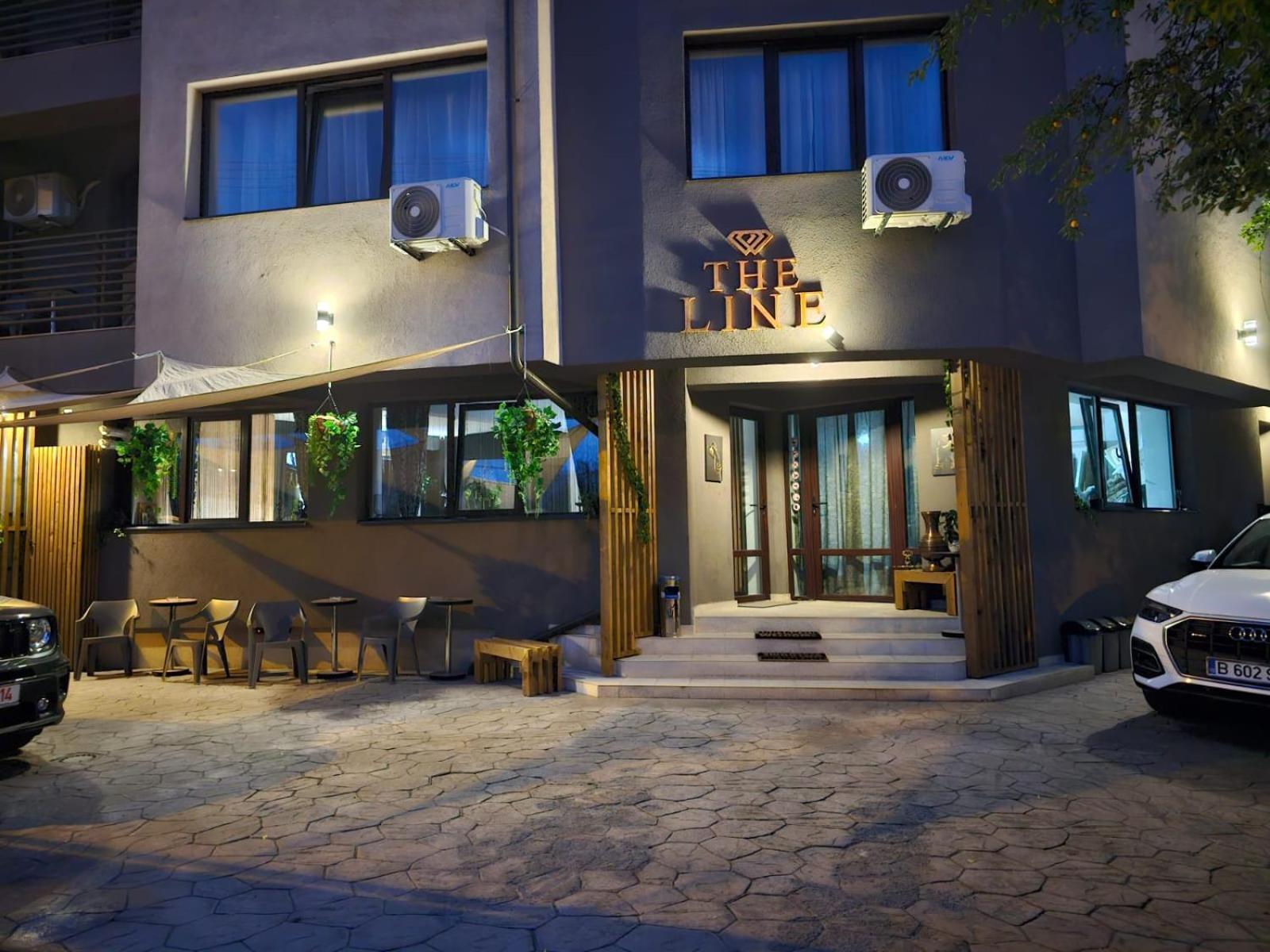Theline Hotell Bukarest Exteriör bild