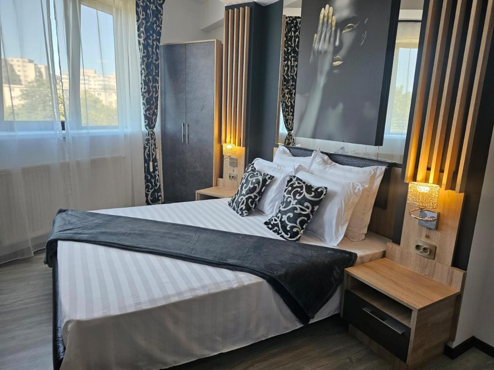 Theline Hotell Bukarest Exteriör bild