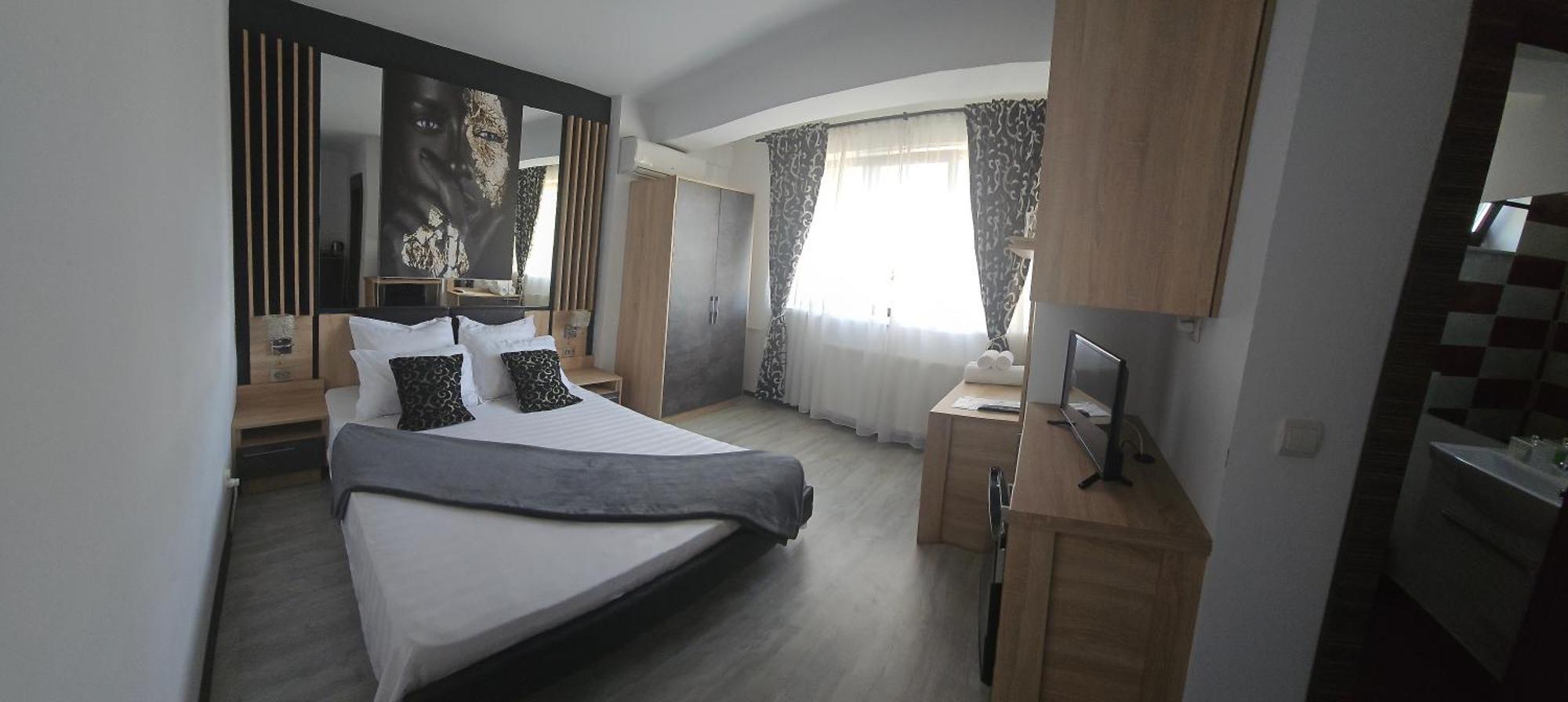 Theline Hotell Bukarest Exteriör bild