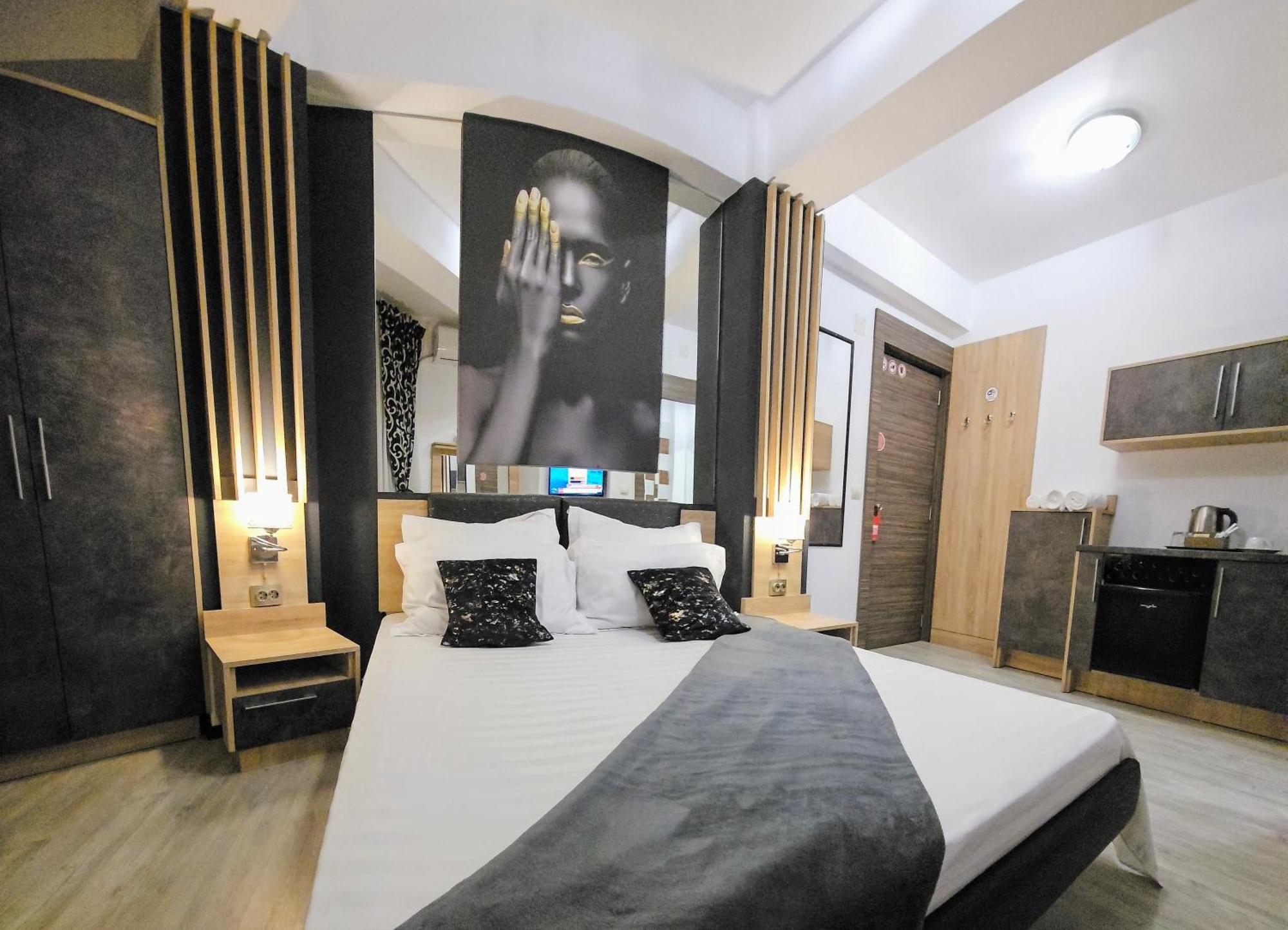 Theline Hotell Bukarest Exteriör bild