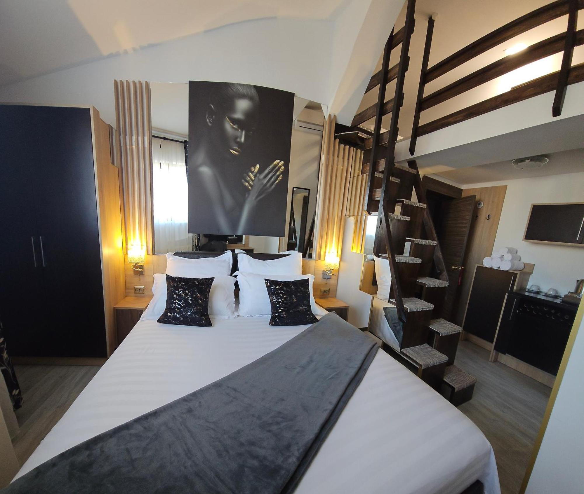 Theline Hotell Bukarest Exteriör bild